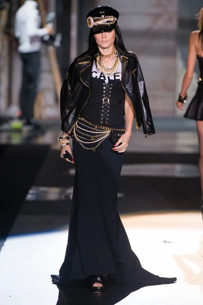 Look 26
